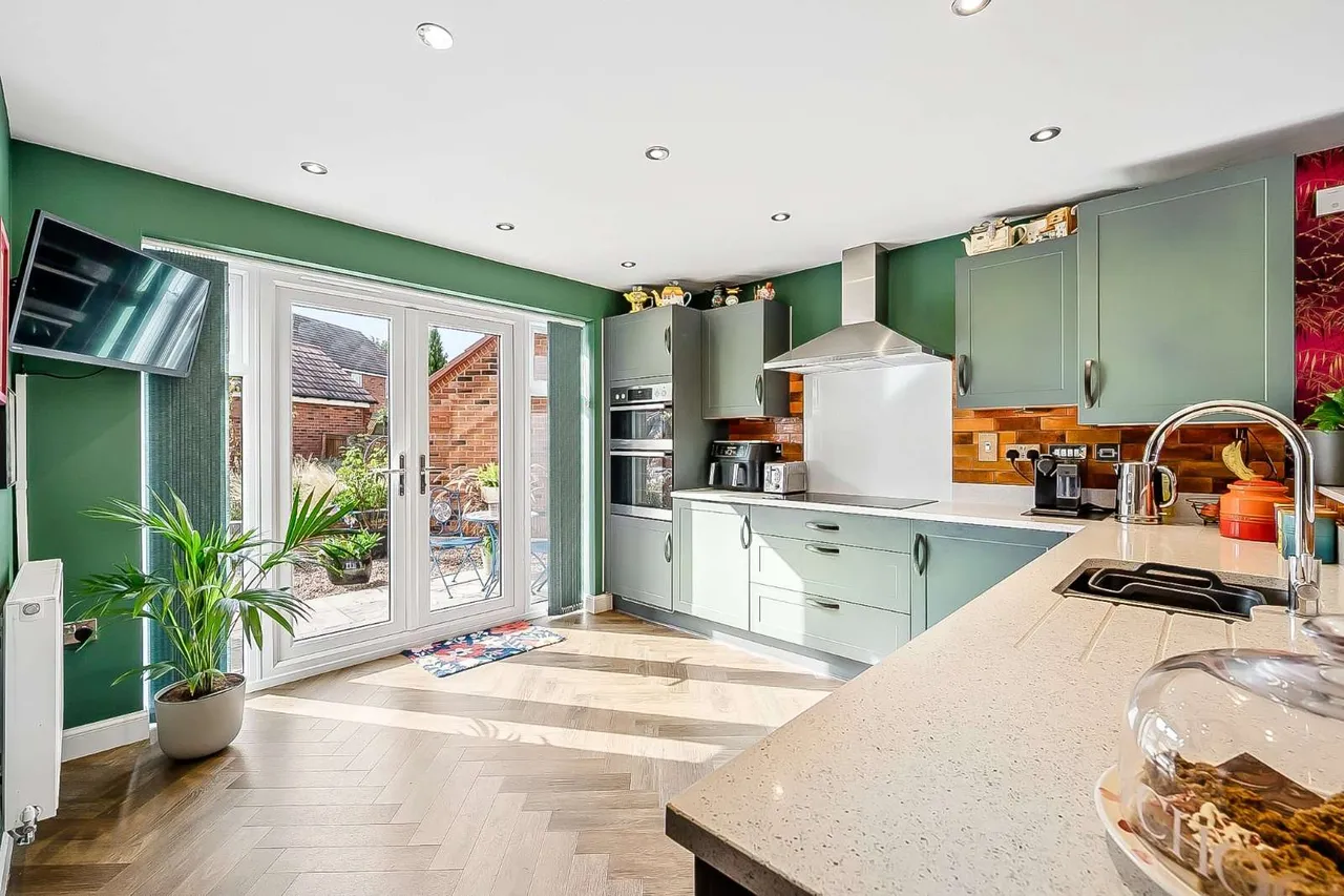 Orchid Close, Wilmslow, SK9, photo 4