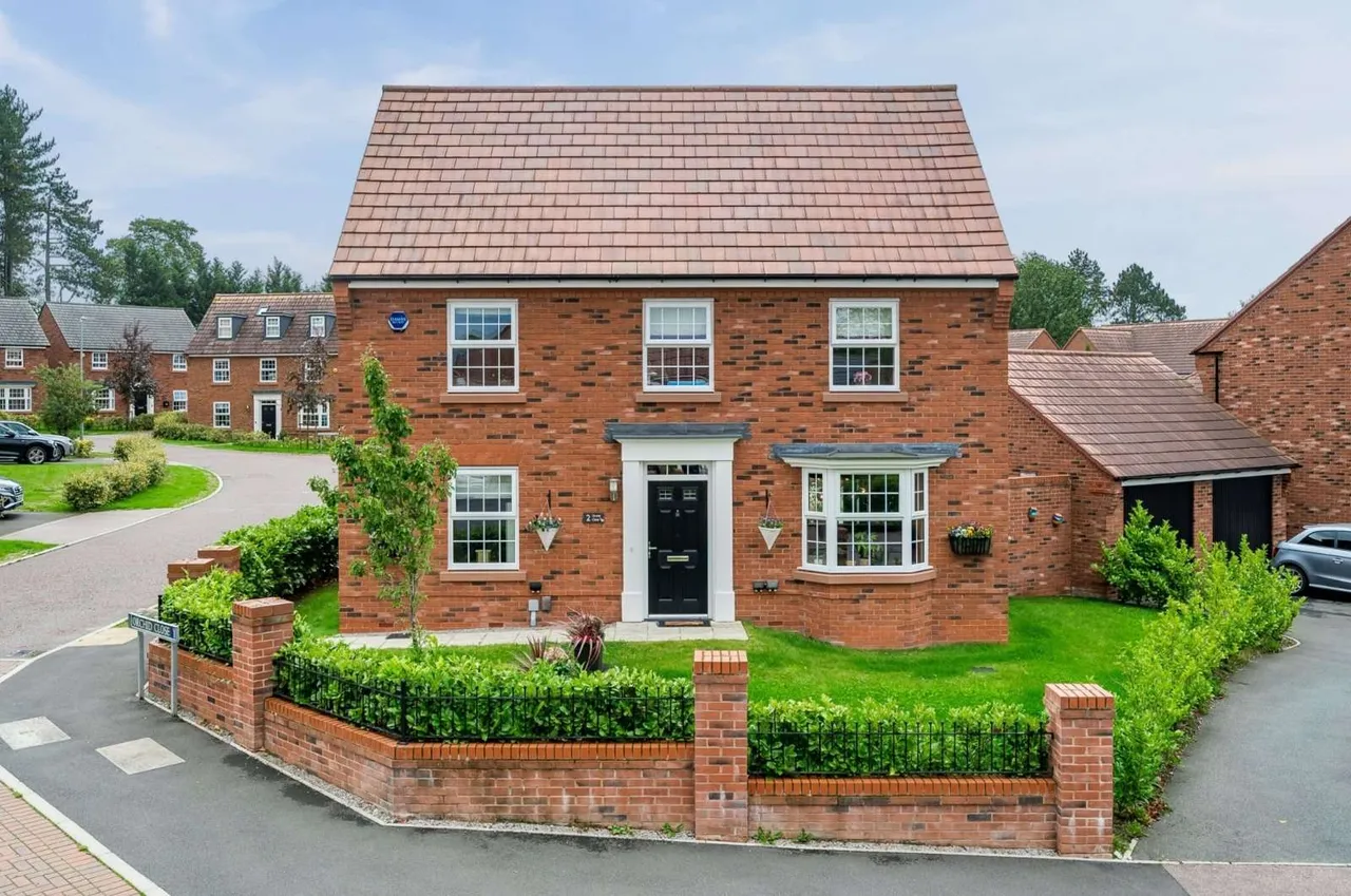 4 bed house for sale, Orchid Close, Wilmslow, SK9