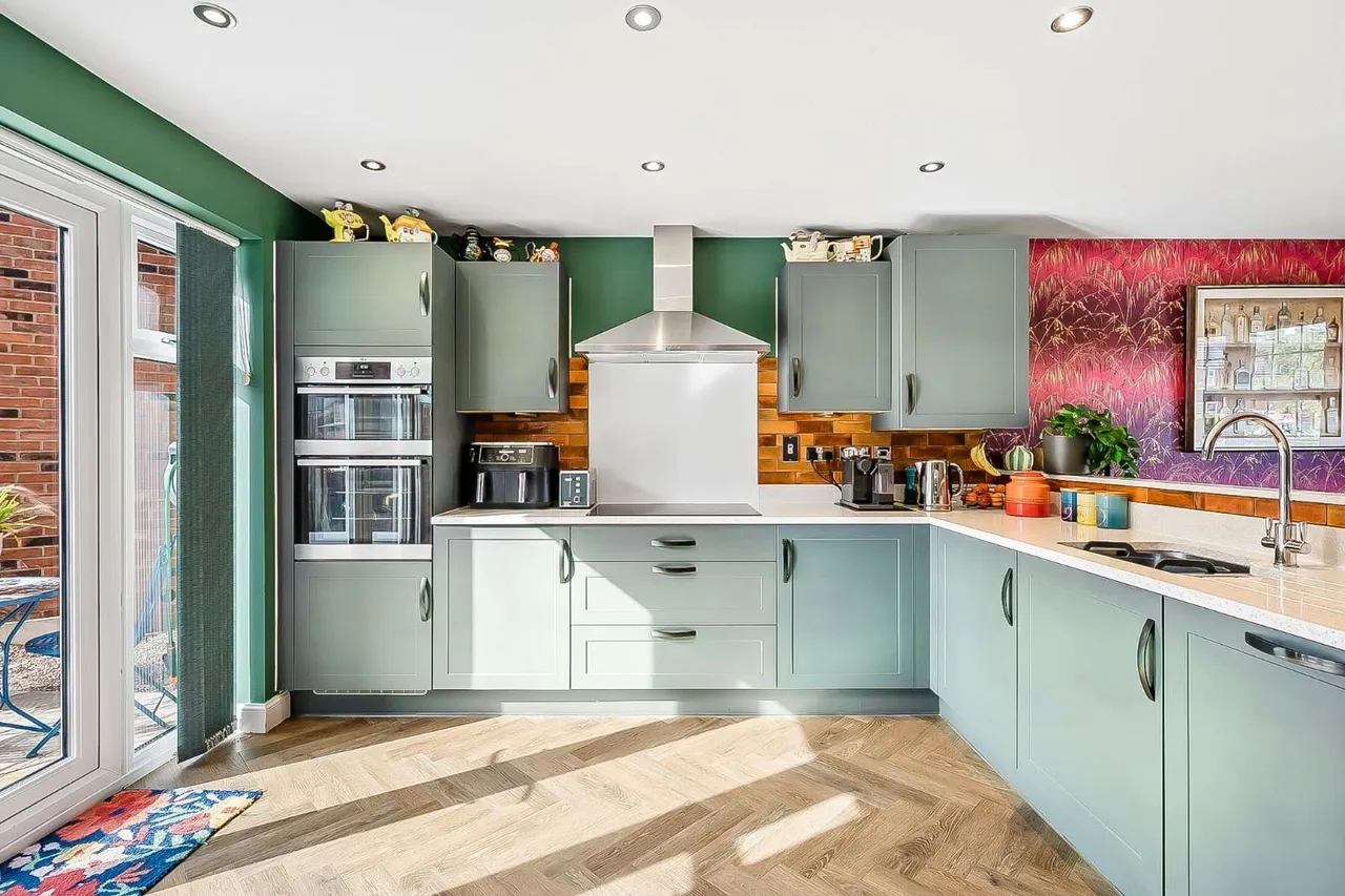 Orchid Close, Wilmslow, SK9, photo 2