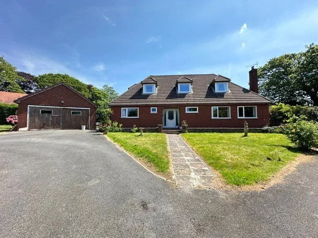 4 bed house for sale, Sundawn, Pen Y Maes, CH8