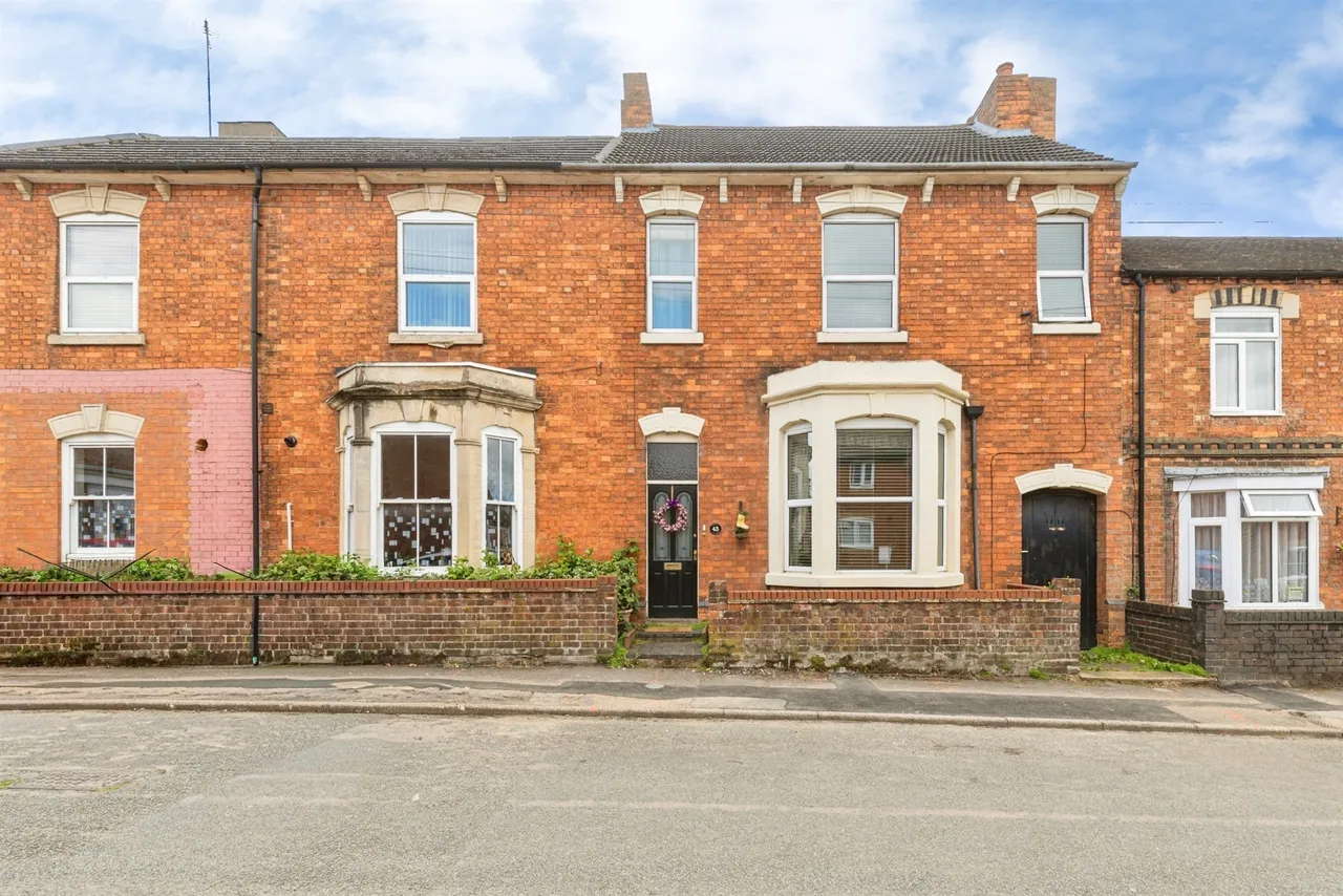 3 bed house for sale — Duke Street, Kettering