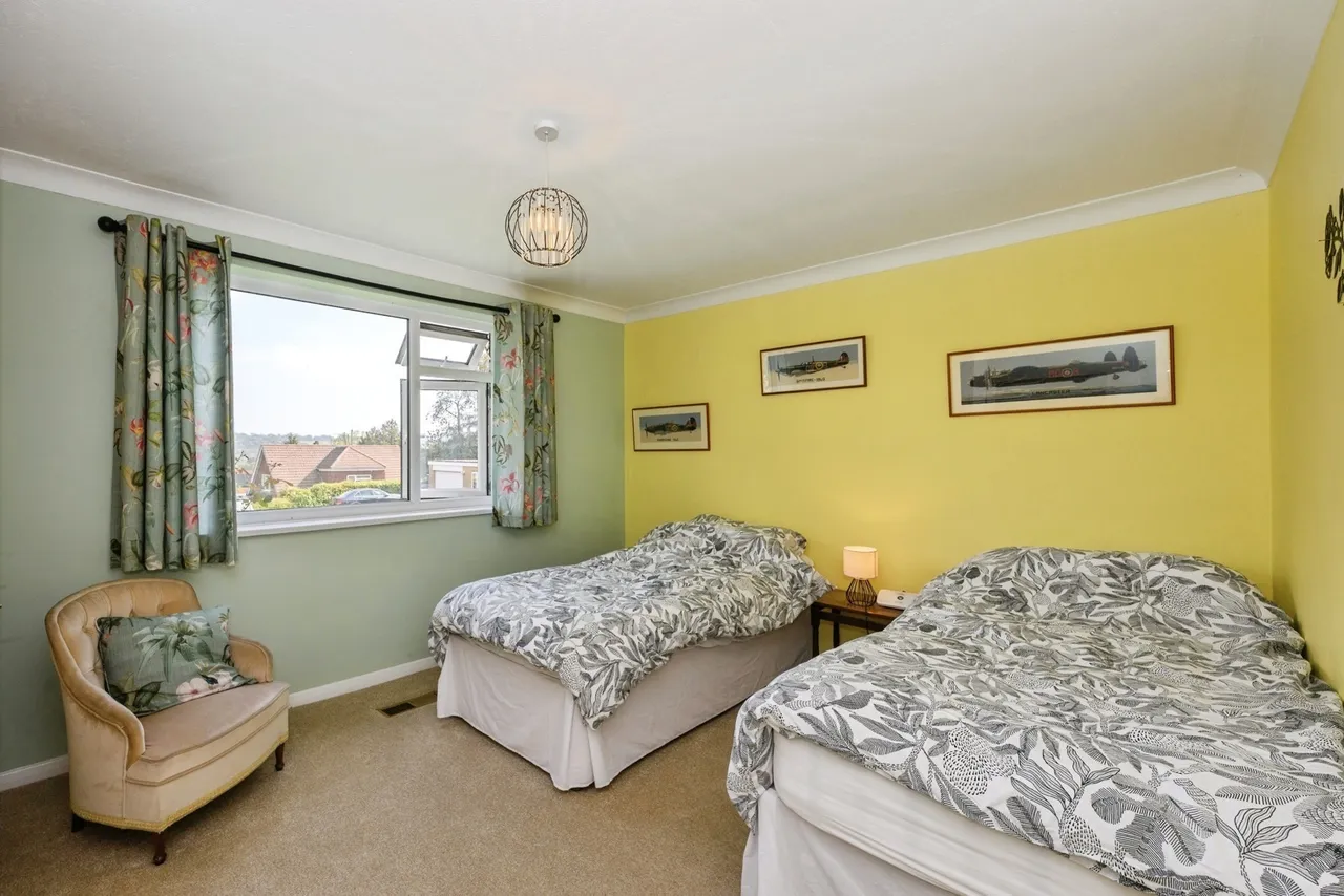 Highclere Close, Kenley, CR8, photo 12