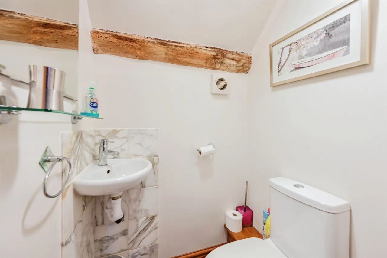 Lapwing Cottage, Leigh, ST10, photo 10