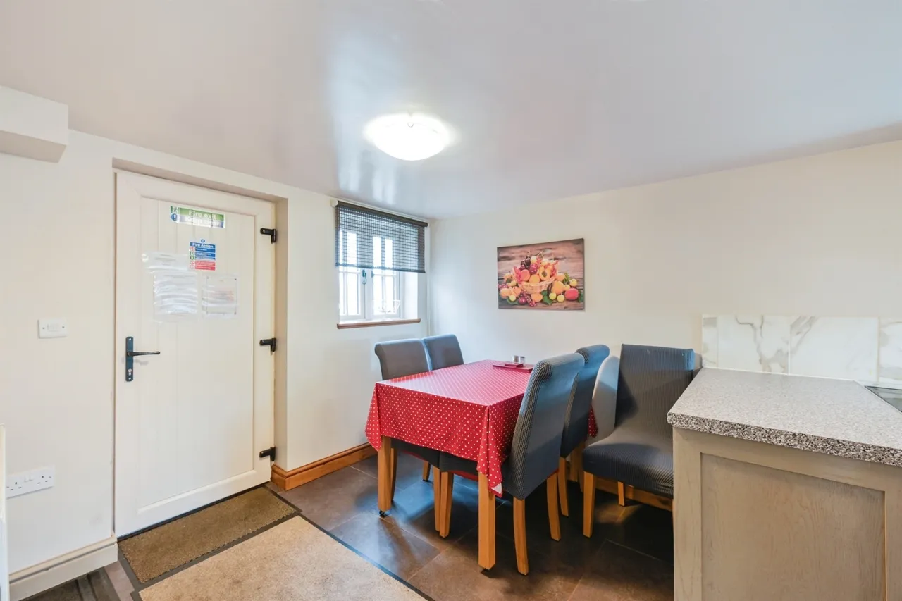 Lapwing Cottage, Leigh, ST10, photo 4