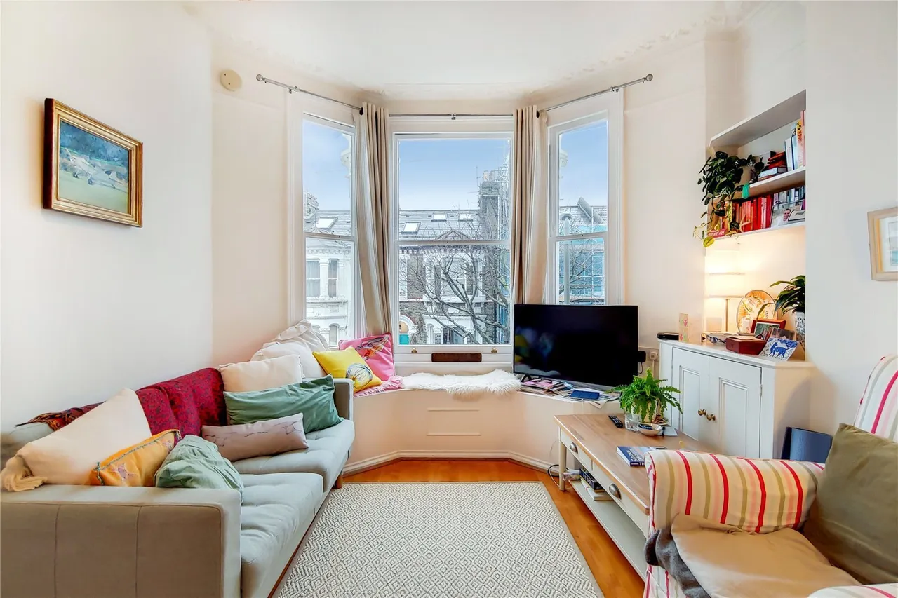2 bed flat to rent, Lavender Sweep, London, SW11