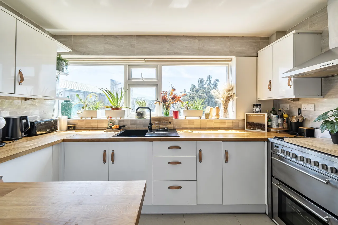 5 Mays Lane, Barnet, photo 5