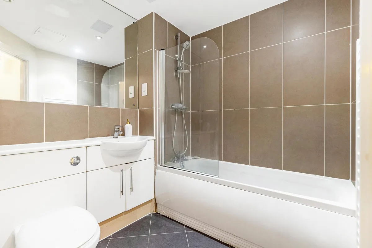 Morden, SM4, photo 6