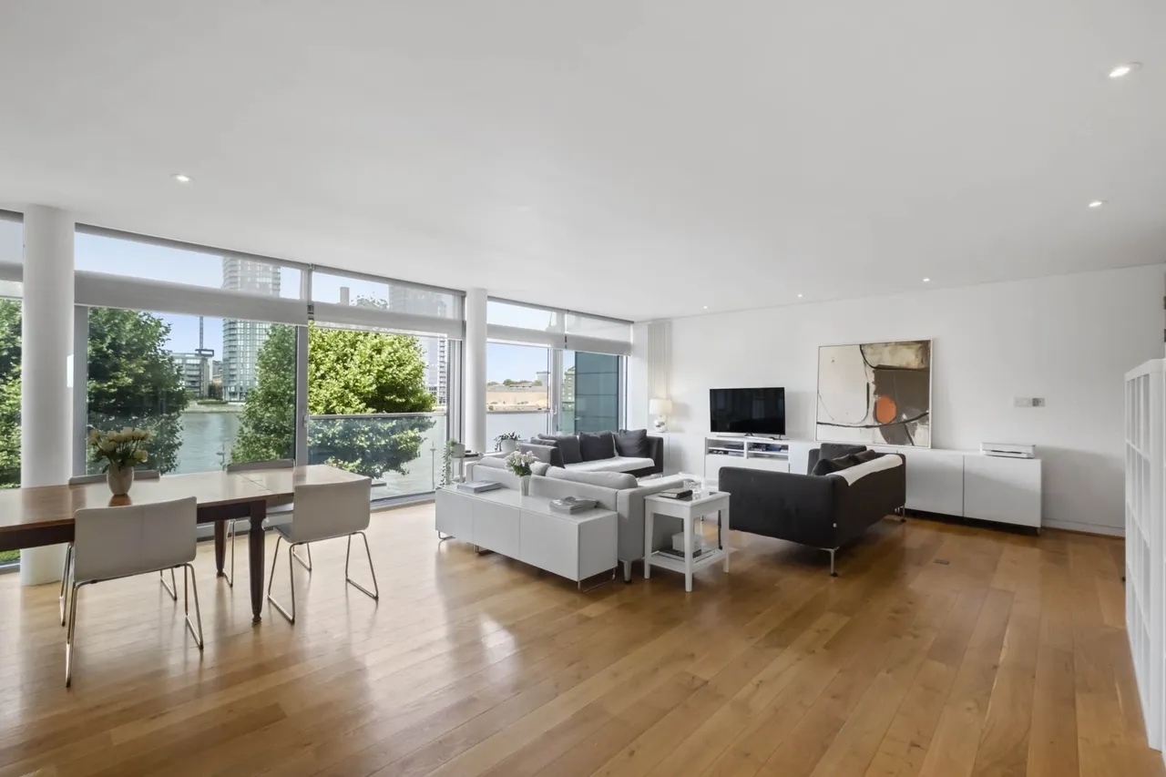 3 bed flat for sale, The Montevetro Building, Battersea, SW11