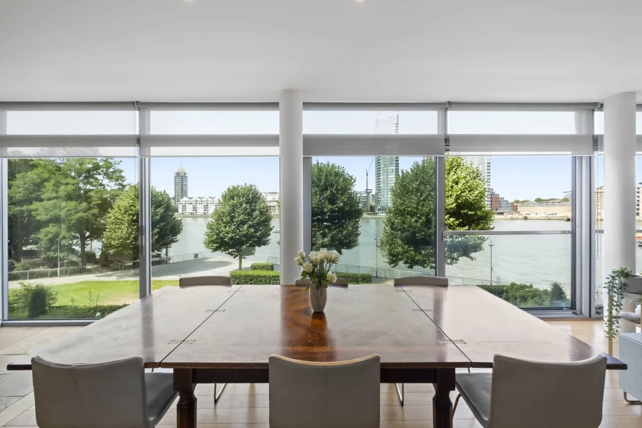 The Montevetro Building, Battersea, SW11, photo 2