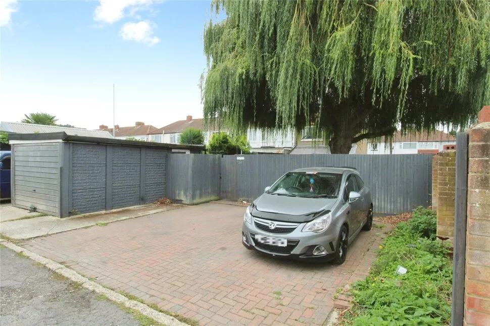 Longfield Avenue, Fareham, PO14, photo 3