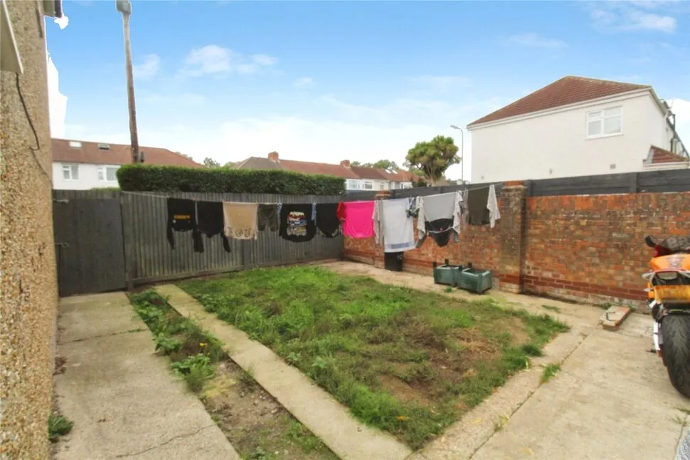 Longfield Avenue, Fareham, PO14, photo 2