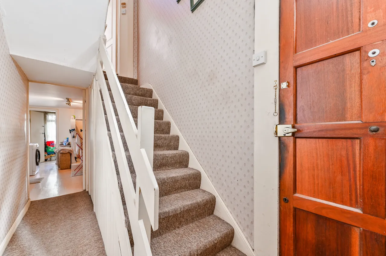 60 Castle Road, London, photo 11