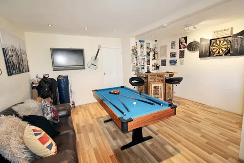 Philip Close, Romford, RM7, photo 12
