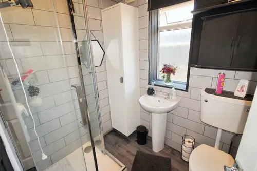 Philip Close, Romford, RM7, photo 7