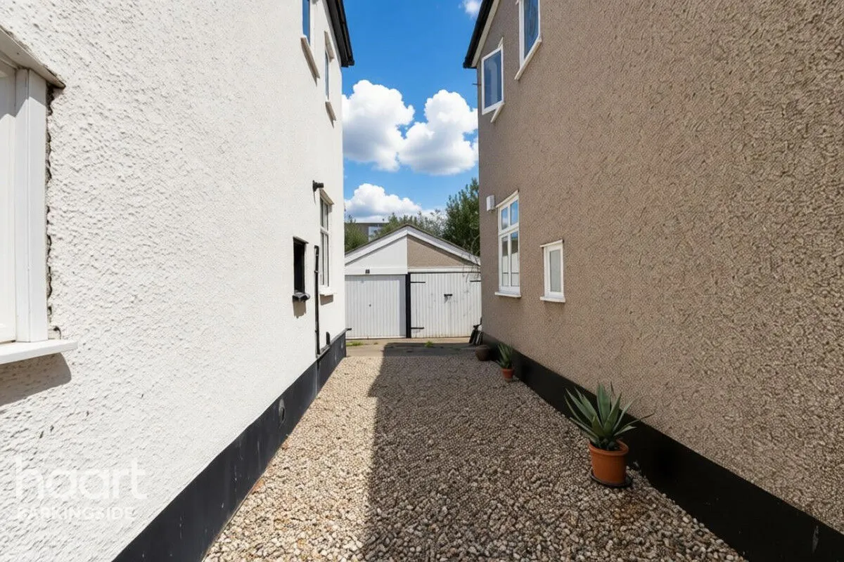 Rosedene Gardens, Gants Hill, IG2, photo 21