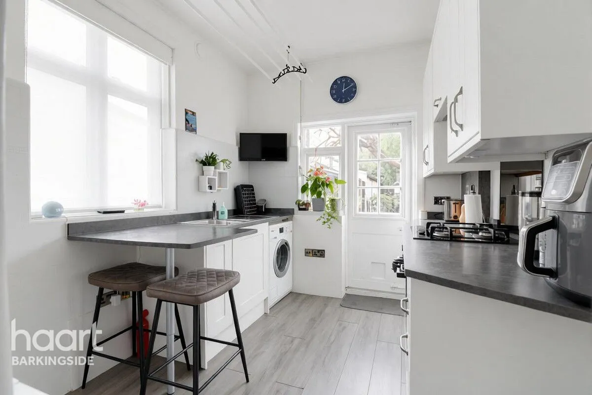 Rosedene Gardens, Gants Hill, IG2, photo 9