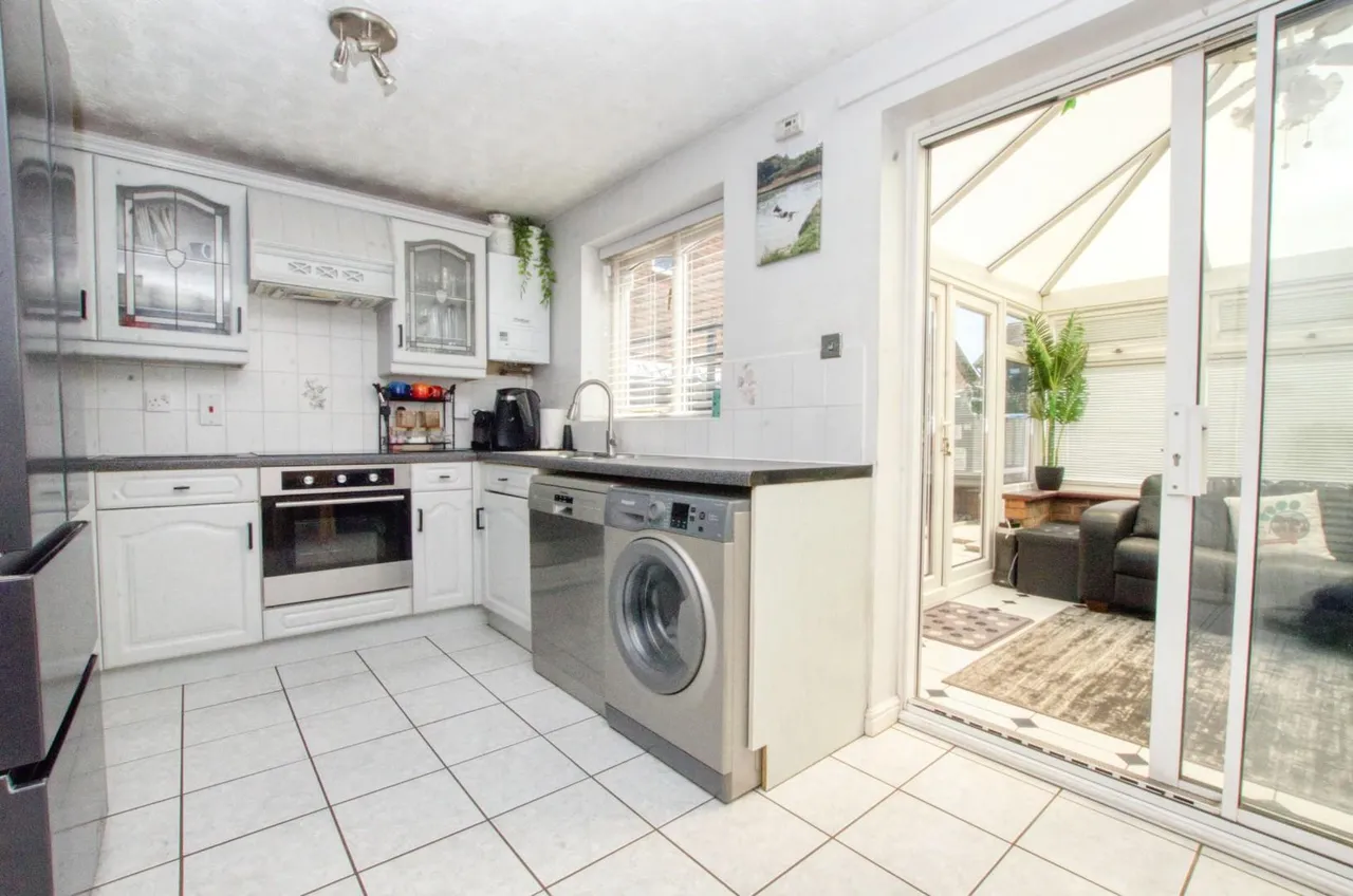 Rothschild Close, Southampton, SO19 9TE, photo 5