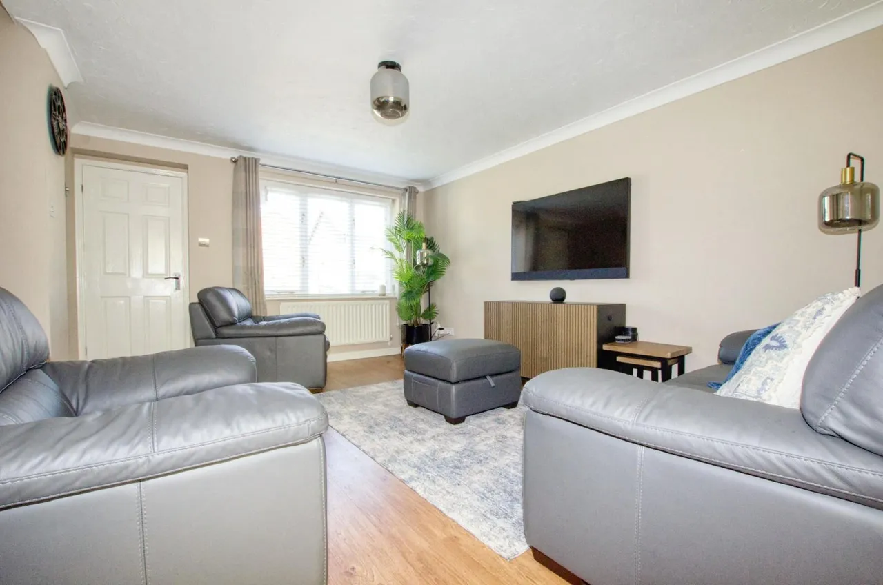 Rothschild Close, Southampton, SO19 9TE, photo 2
