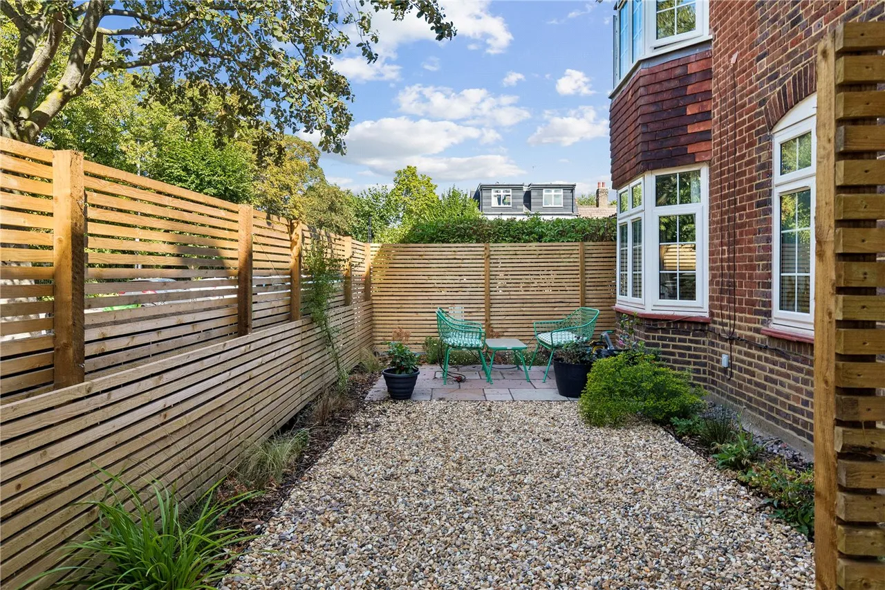 Fountain Road, London, SW17, photo 11