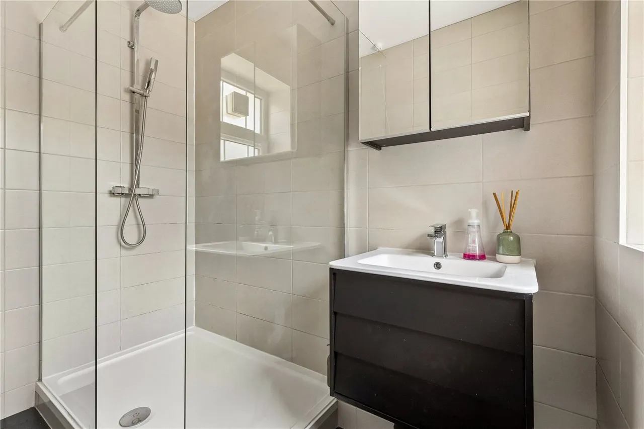 Fountain Road, London, SW17, photo 2