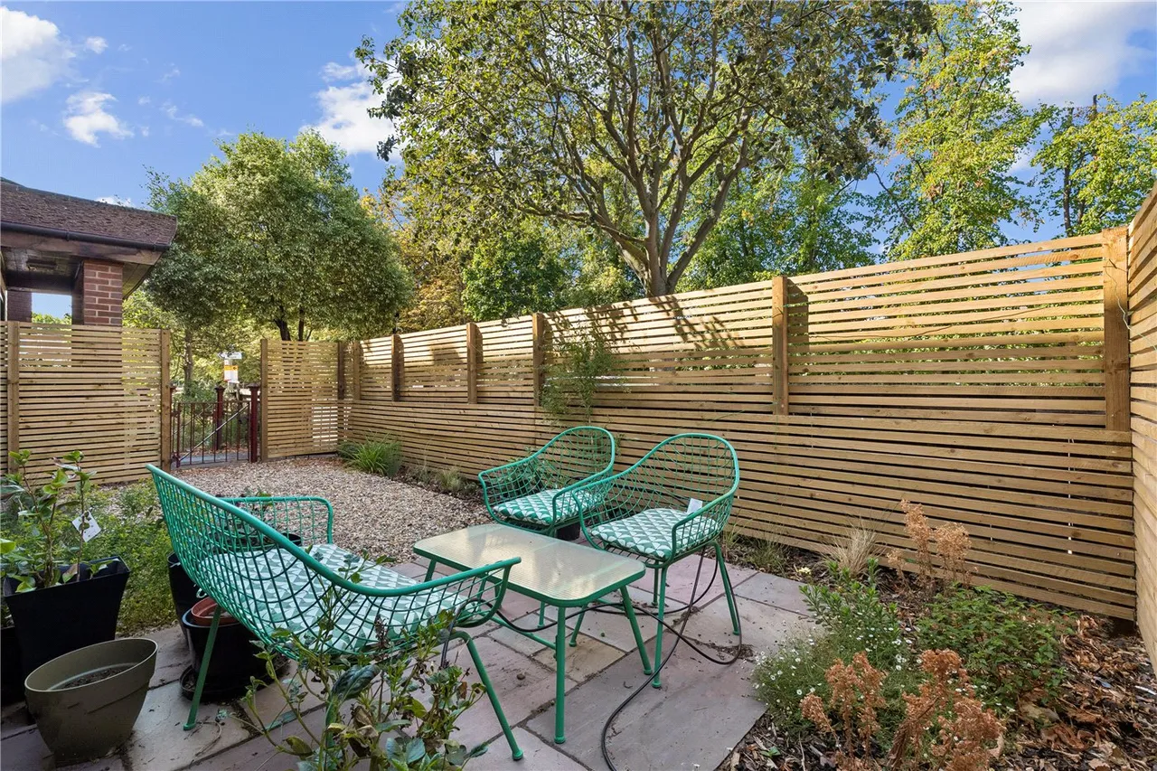Fountain Road, London, SW17, photo 10