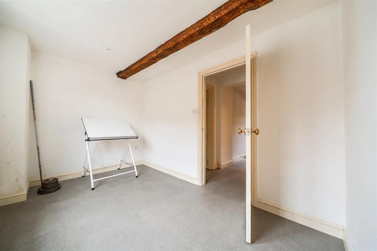 Nags Head Court, Devizes, SN10, photo 8