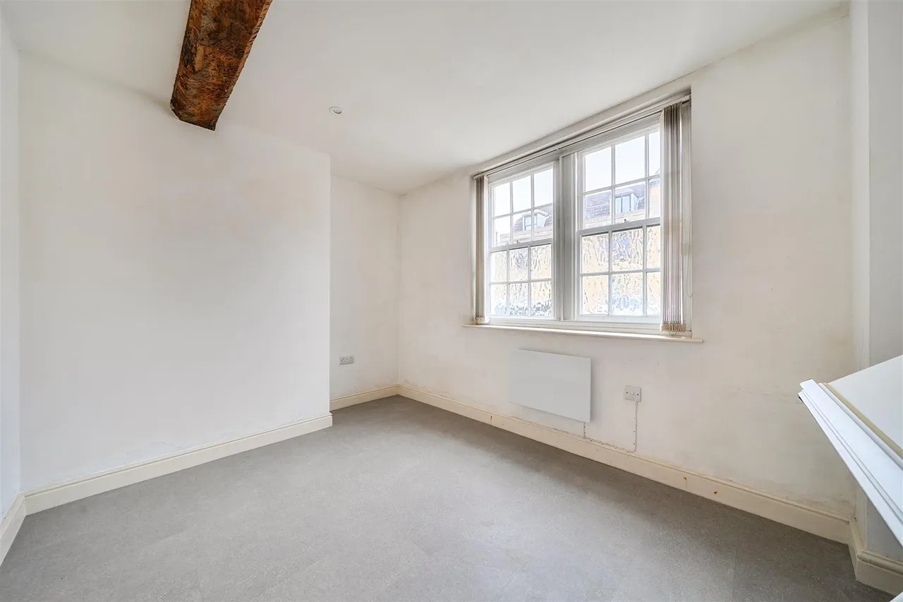 Nags Head Court, Devizes, SN10, photo 7