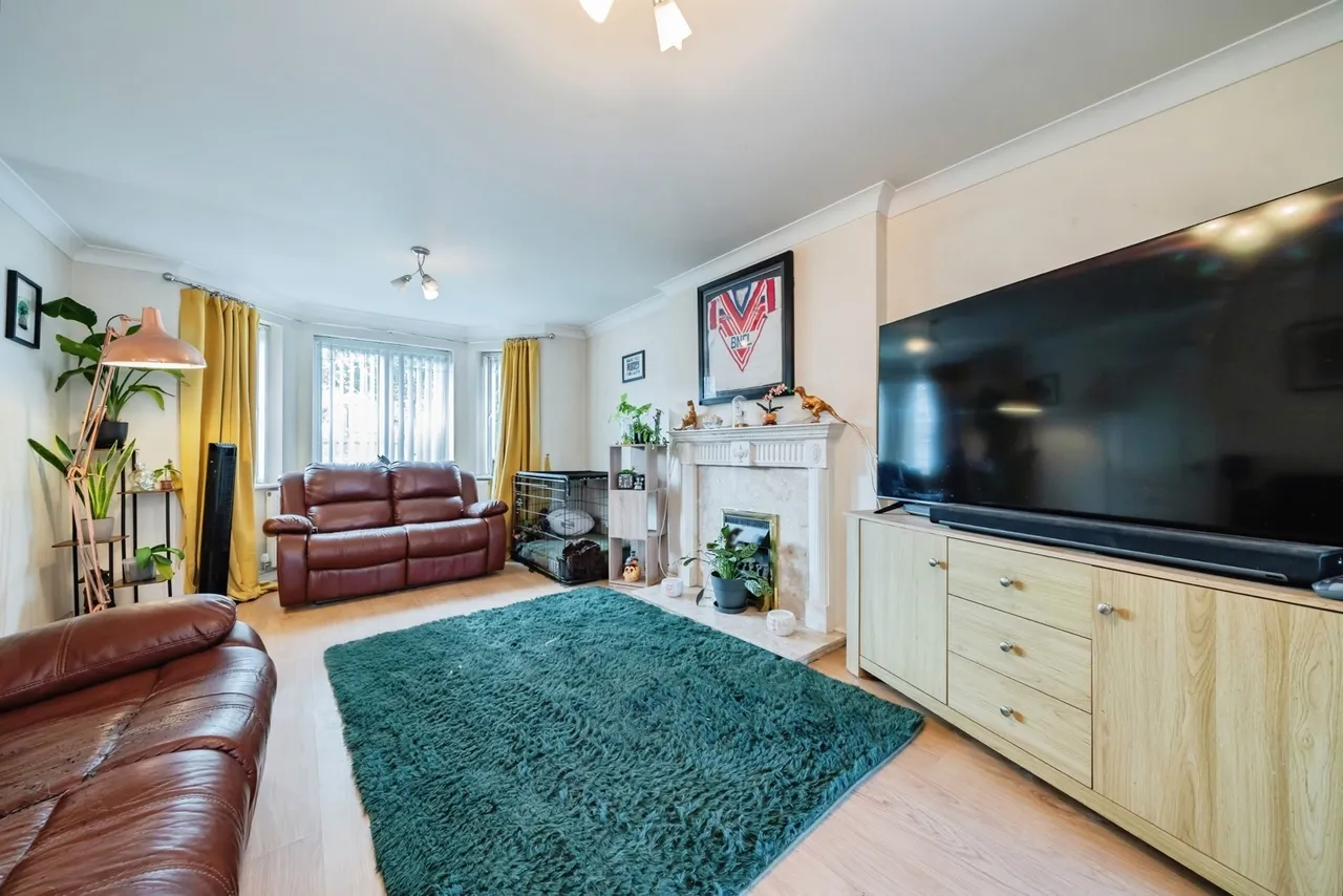 Malmesbury Park, Runcorn, WA7, photo 8