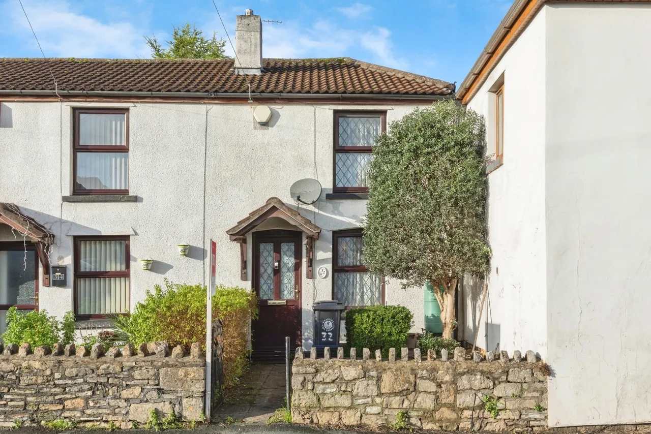 2 bed house for sale — Queens Road, Bishopsworth, Bristol, Somerset, BS13