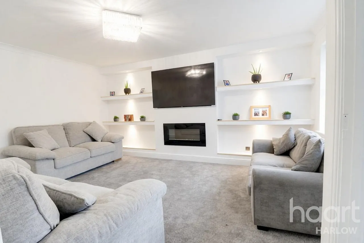 Challinor, Harlow, CM17, photo 7