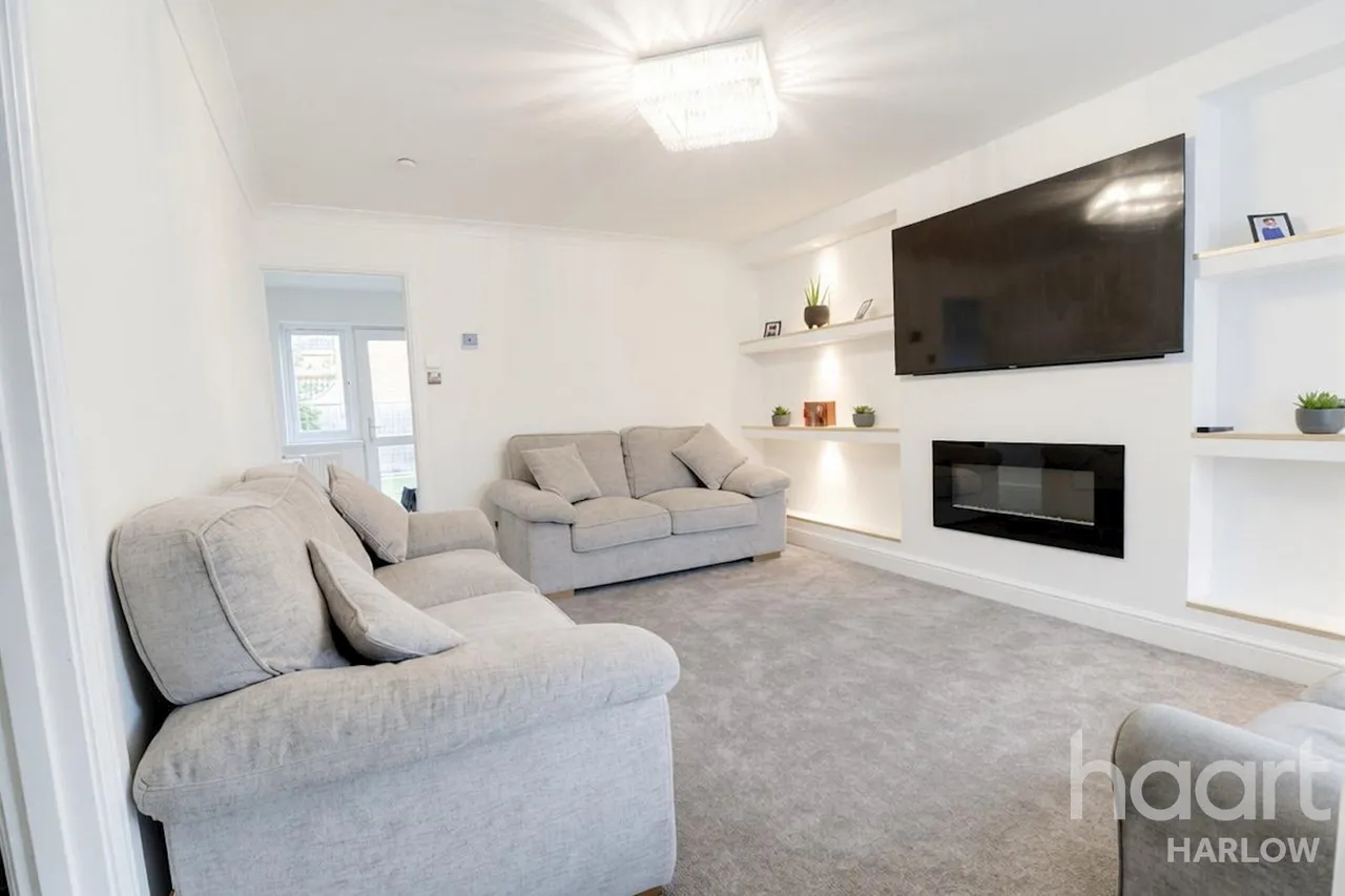 Challinor, Harlow, CM17, photo 8