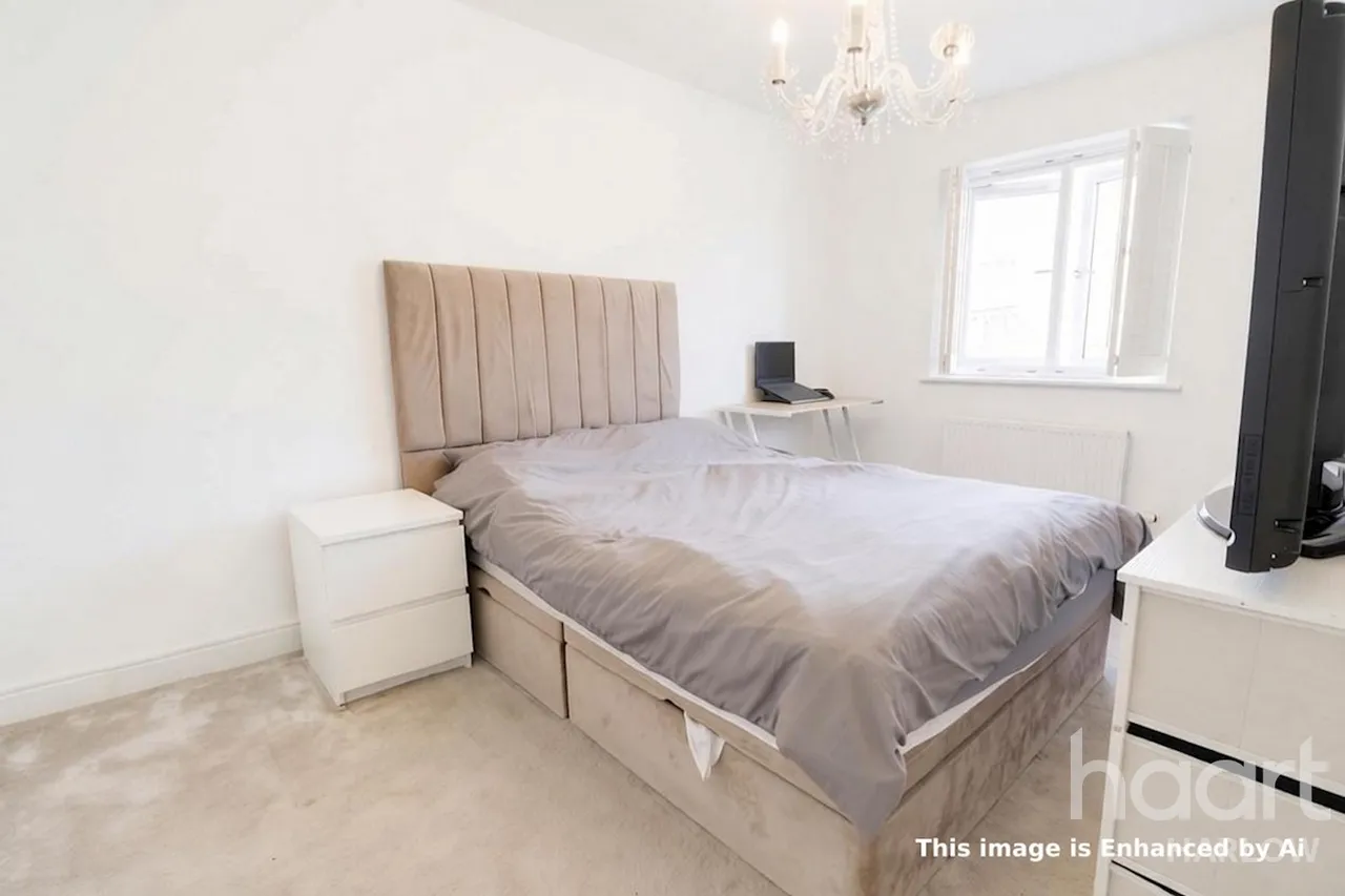 Challinor, Harlow, CM17, photo 11