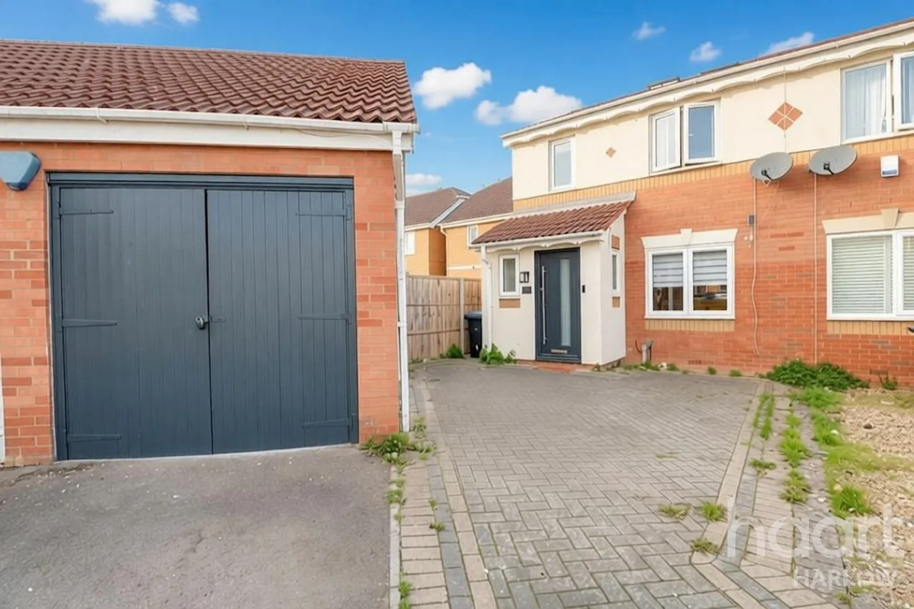 3 bed house for sale, Challinor, Harlow, CM17