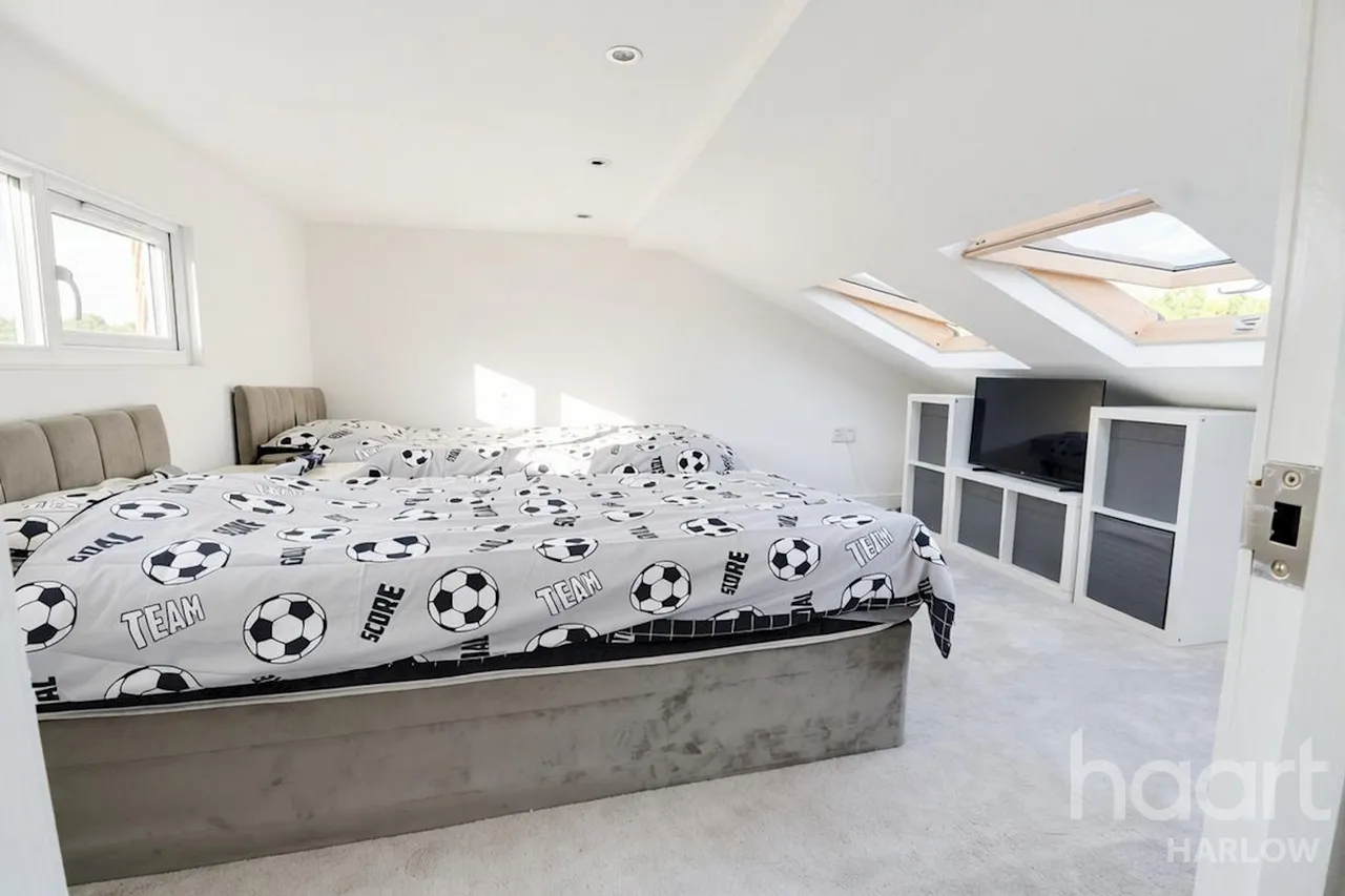 Challinor, Harlow, CM17, photo 15