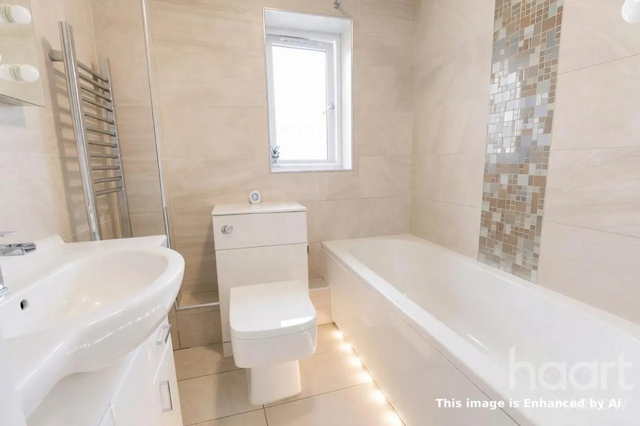 Challinor, Harlow, CM17, photo 14