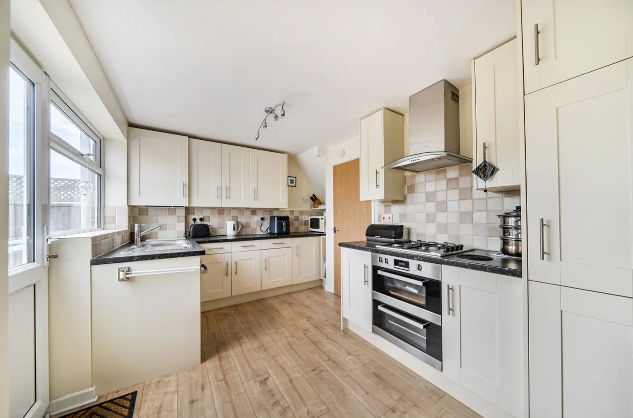 Wheatfield Way, Cranbrook, TN17, photo 2
