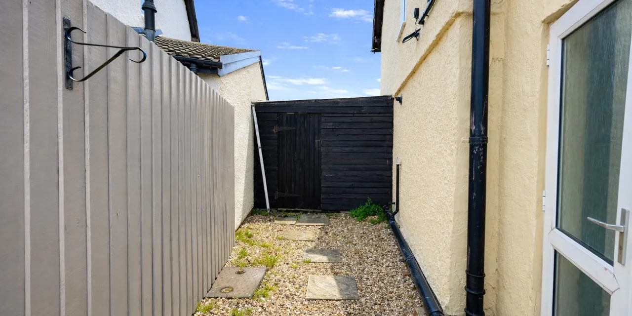 Pensby Road, Heswall, CH60, photo 19