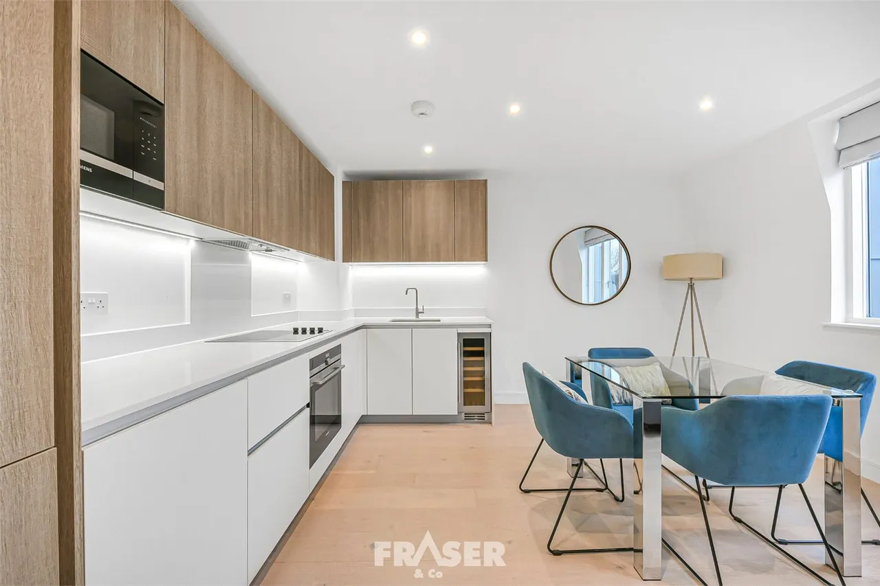 2 bed flat for sale, Sinclair Road, West Kensington, W14