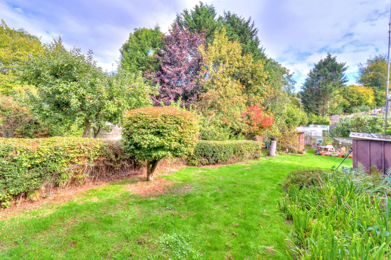 Park Close, Lane End, HP14, photo 4