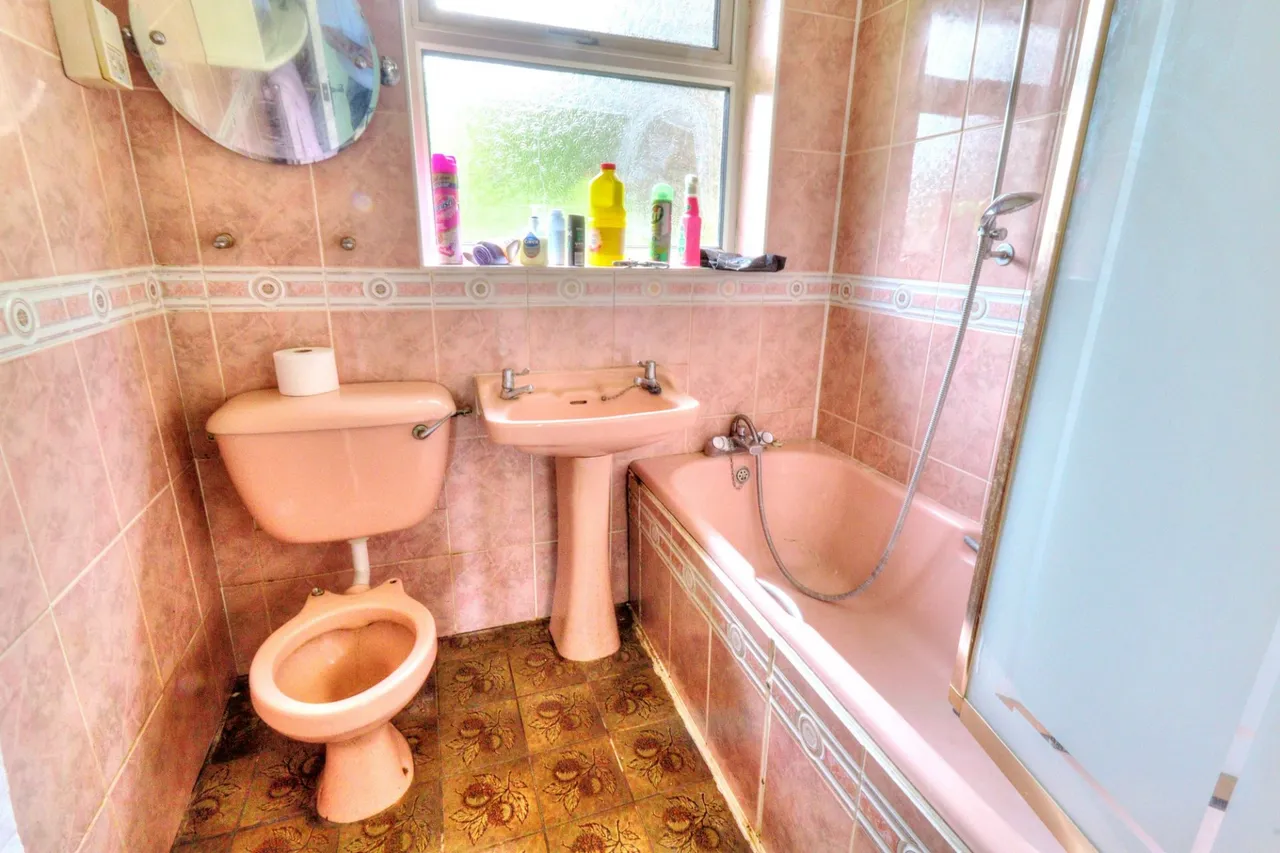Park Close, Lane End, HP14, photo 10