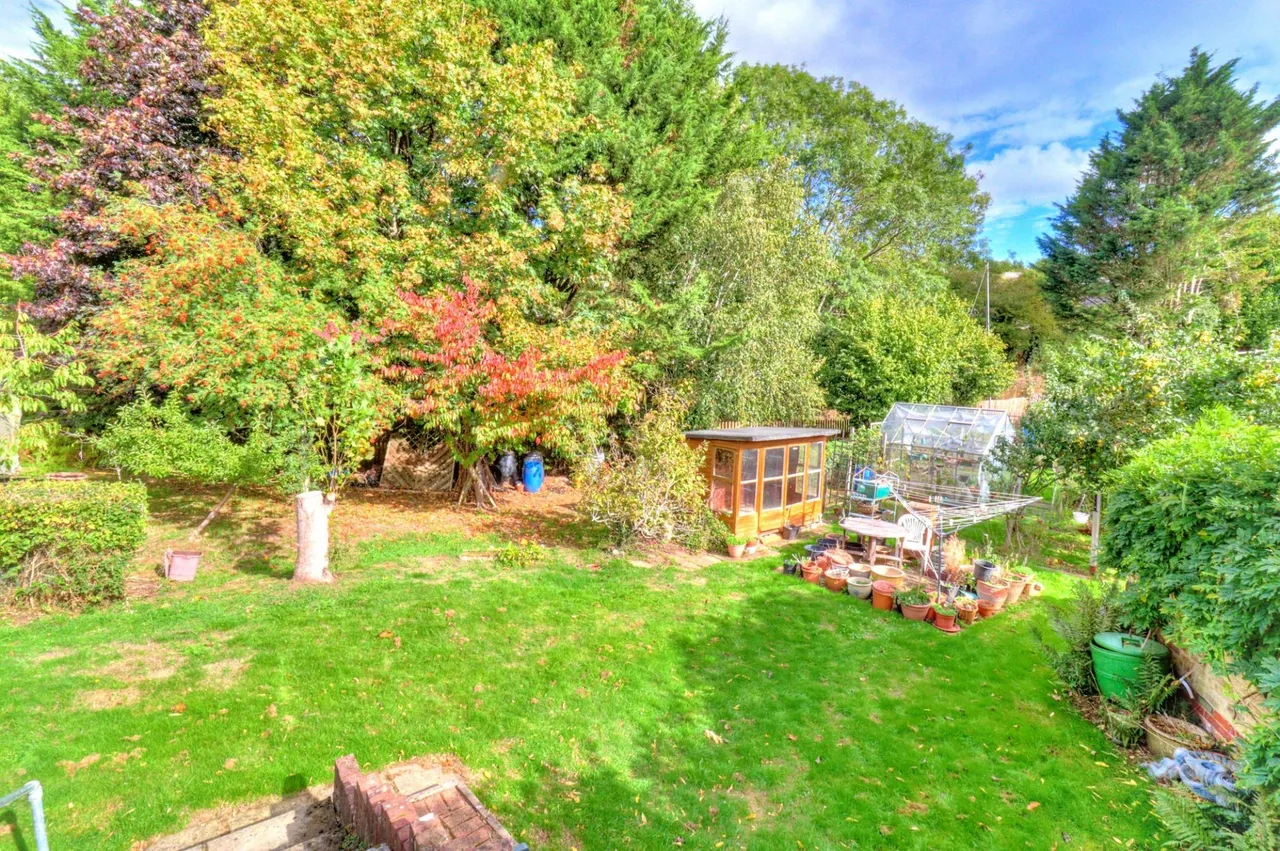 Park Close, Lane End, HP14, photo 11
