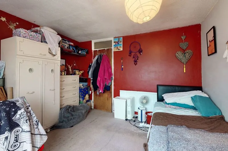 Belgrave Walk, Mitcham CR4 3QB, photo 10