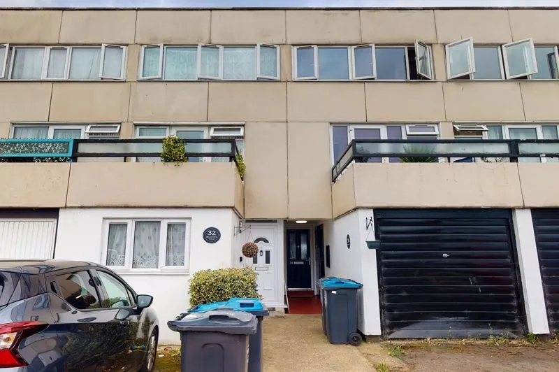 4 bed house for sale — Belgrave Walk, Mitcham CR4 3QB