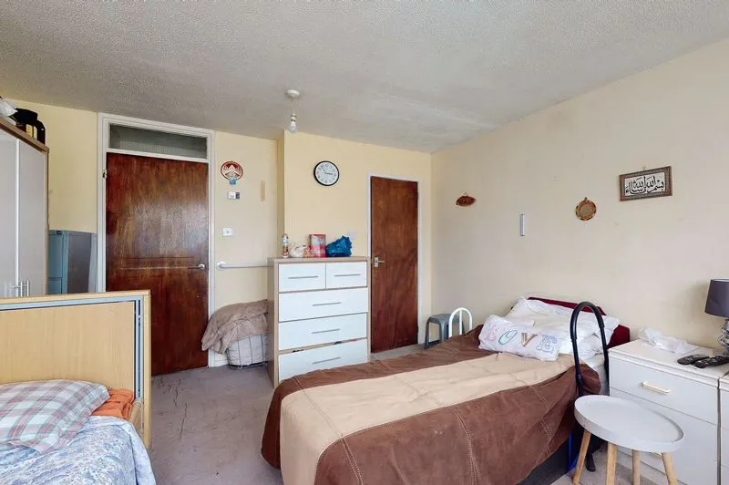 Belgrave Walk, Mitcham CR4 3QB, photo 11