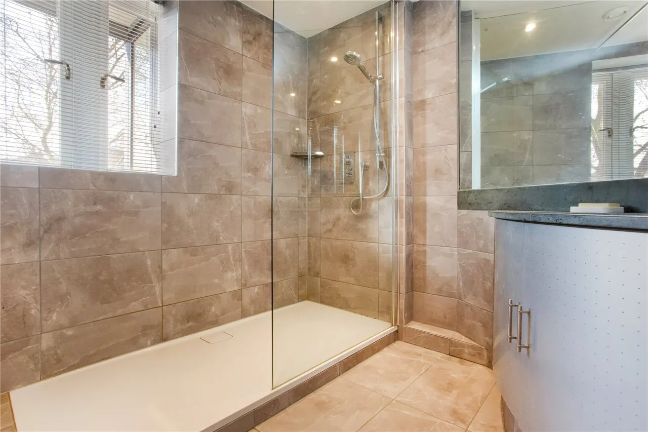 Grosvenor Road, London, SW1V, photo 12