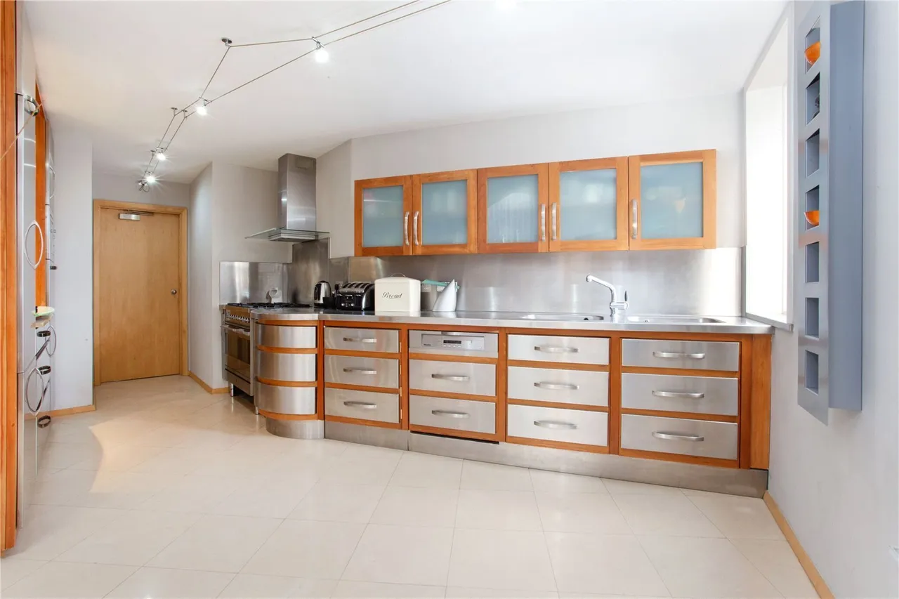 Grosvenor Road, London, SW1V, photo 7
