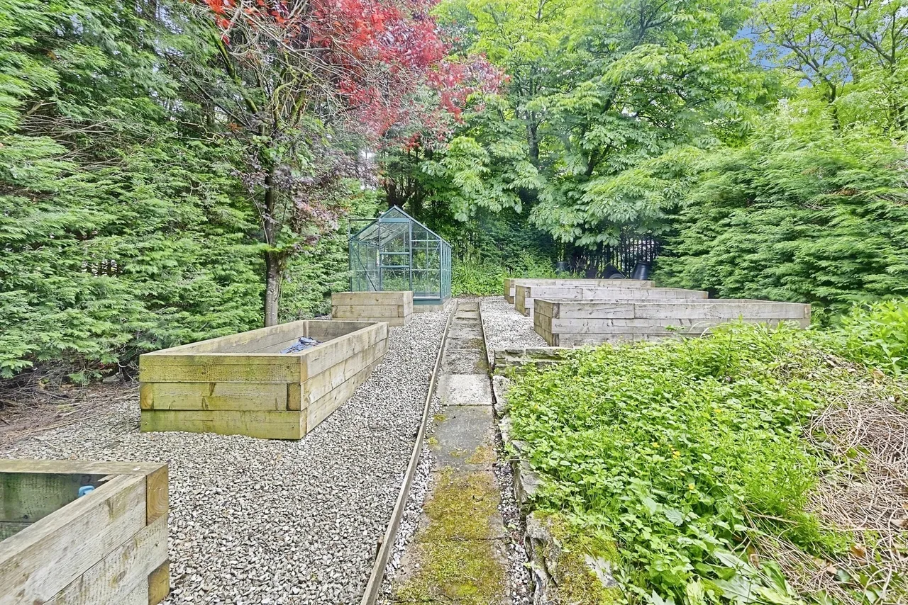 Netherwood Road, Burnley, Lancashire, BB10, photo 37