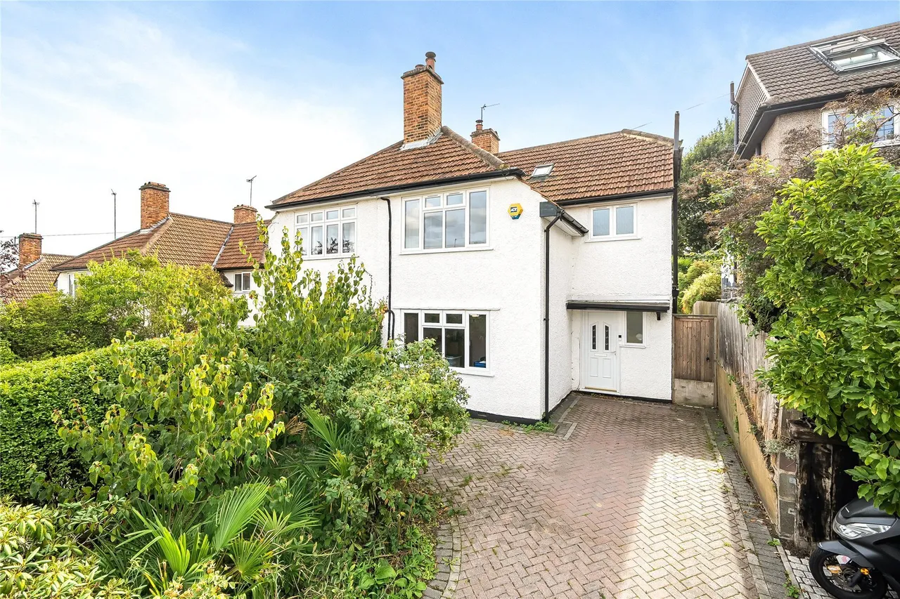 4 bed house for sale, Broomhill Road, Orpington, BR6