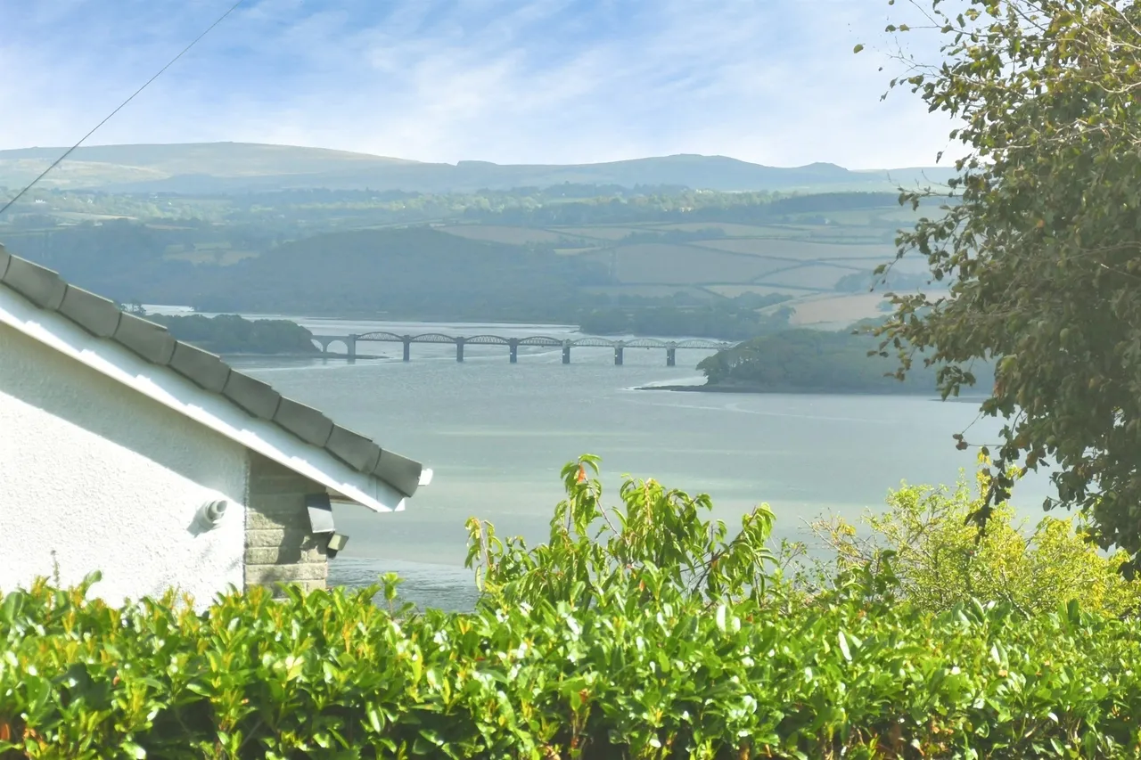 Longmeadow Road, Saltash, photo 2
