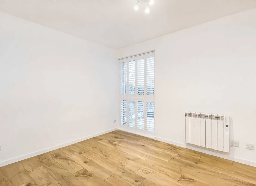 Station Road, Hampton, TW12, photo 4